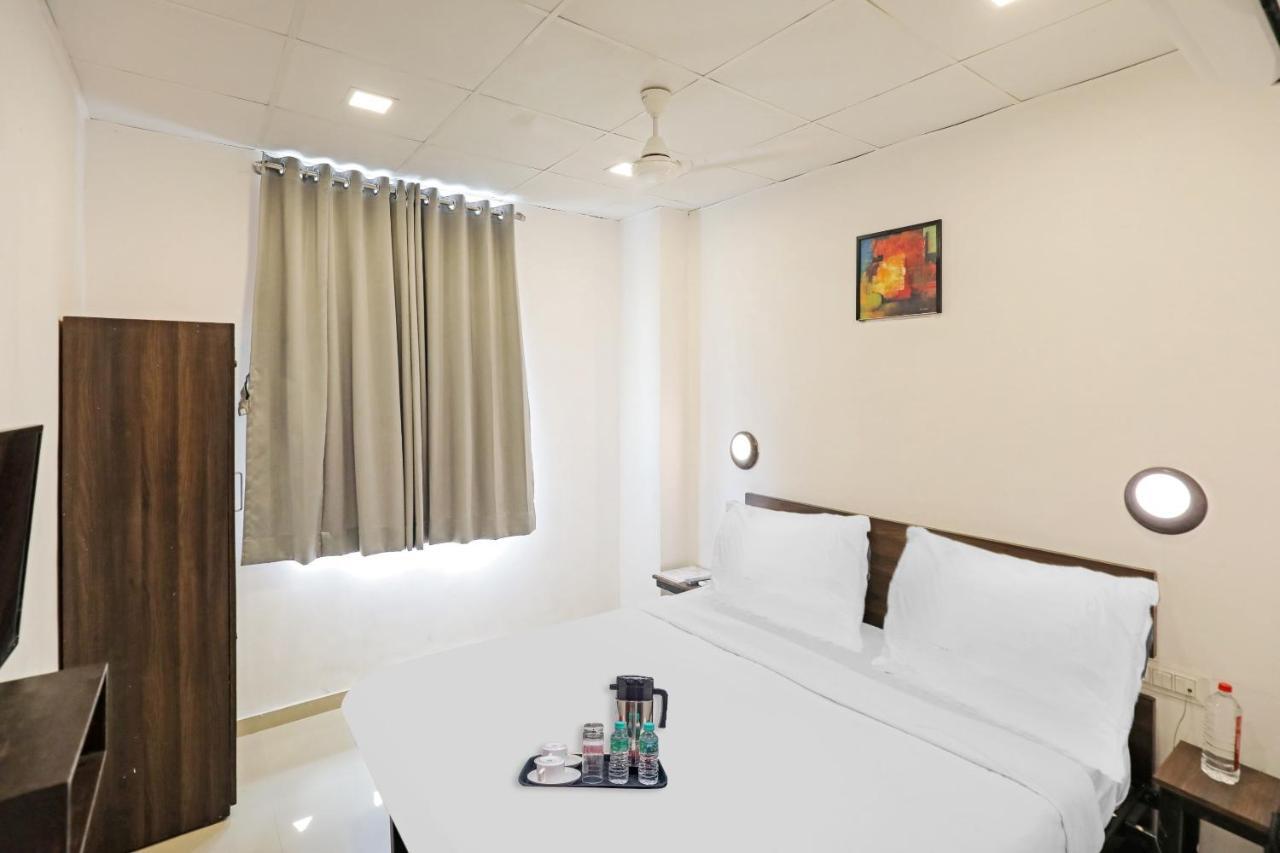 Hotel Gokul Solitaire, Surat Bhatha Luaran gambar