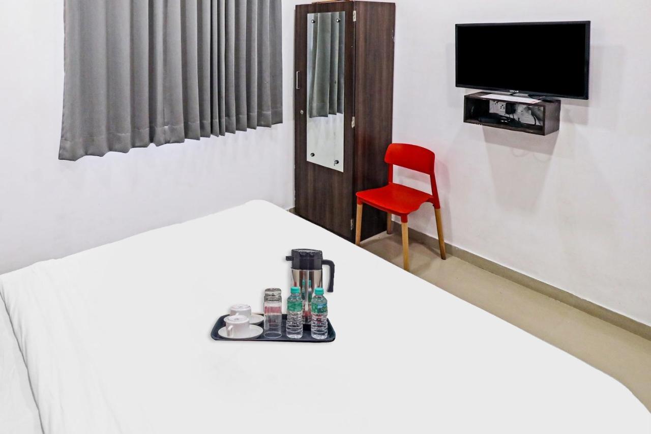 Hotel Gokul Solitaire, Surat Bhatha Luaran gambar