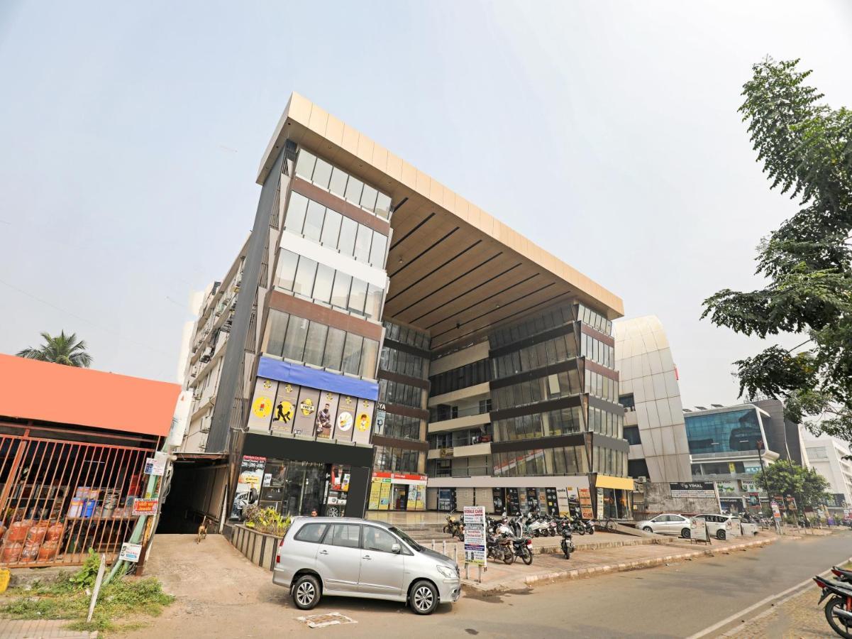 Hotel Gokul Solitaire, Surat Bhatha Luaran gambar