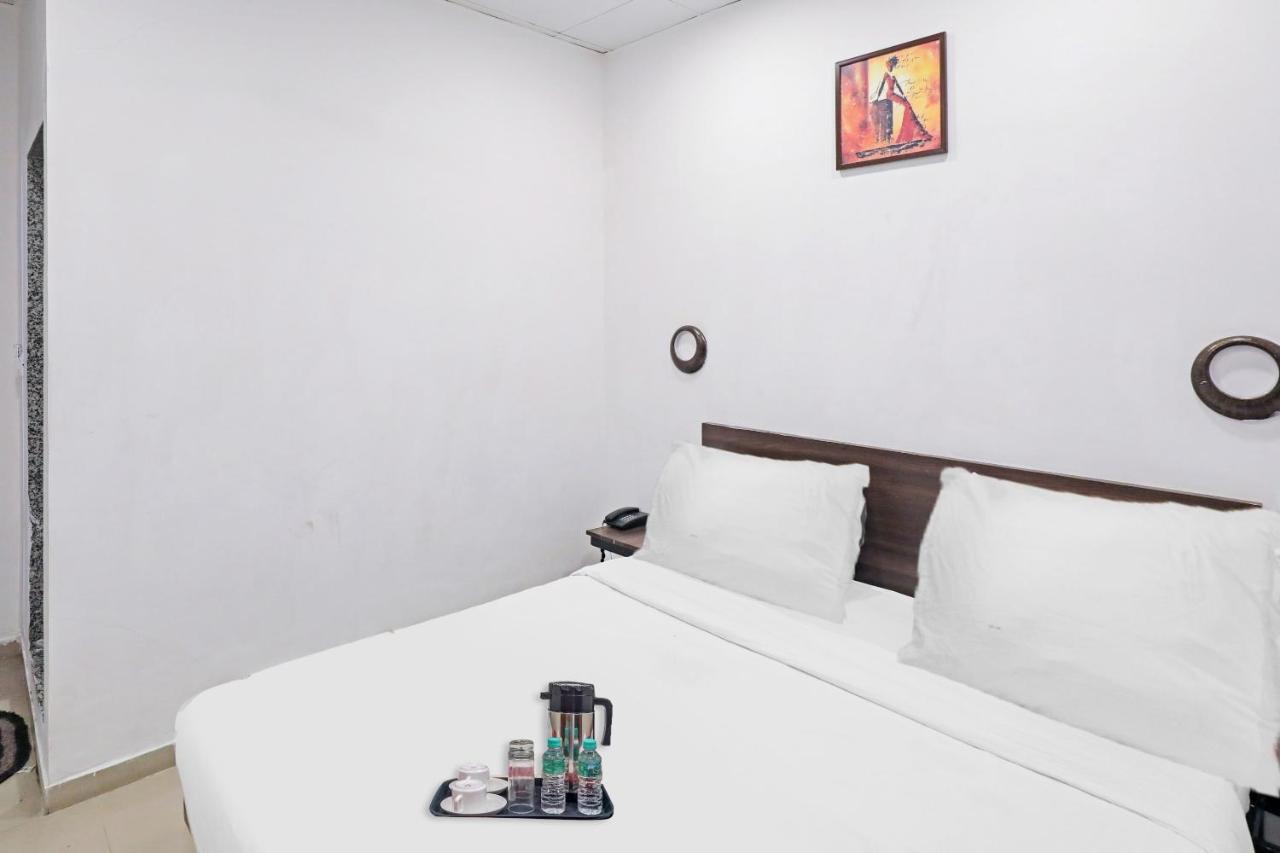 Hotel Gokul Solitaire, Surat Bhatha Luaran gambar