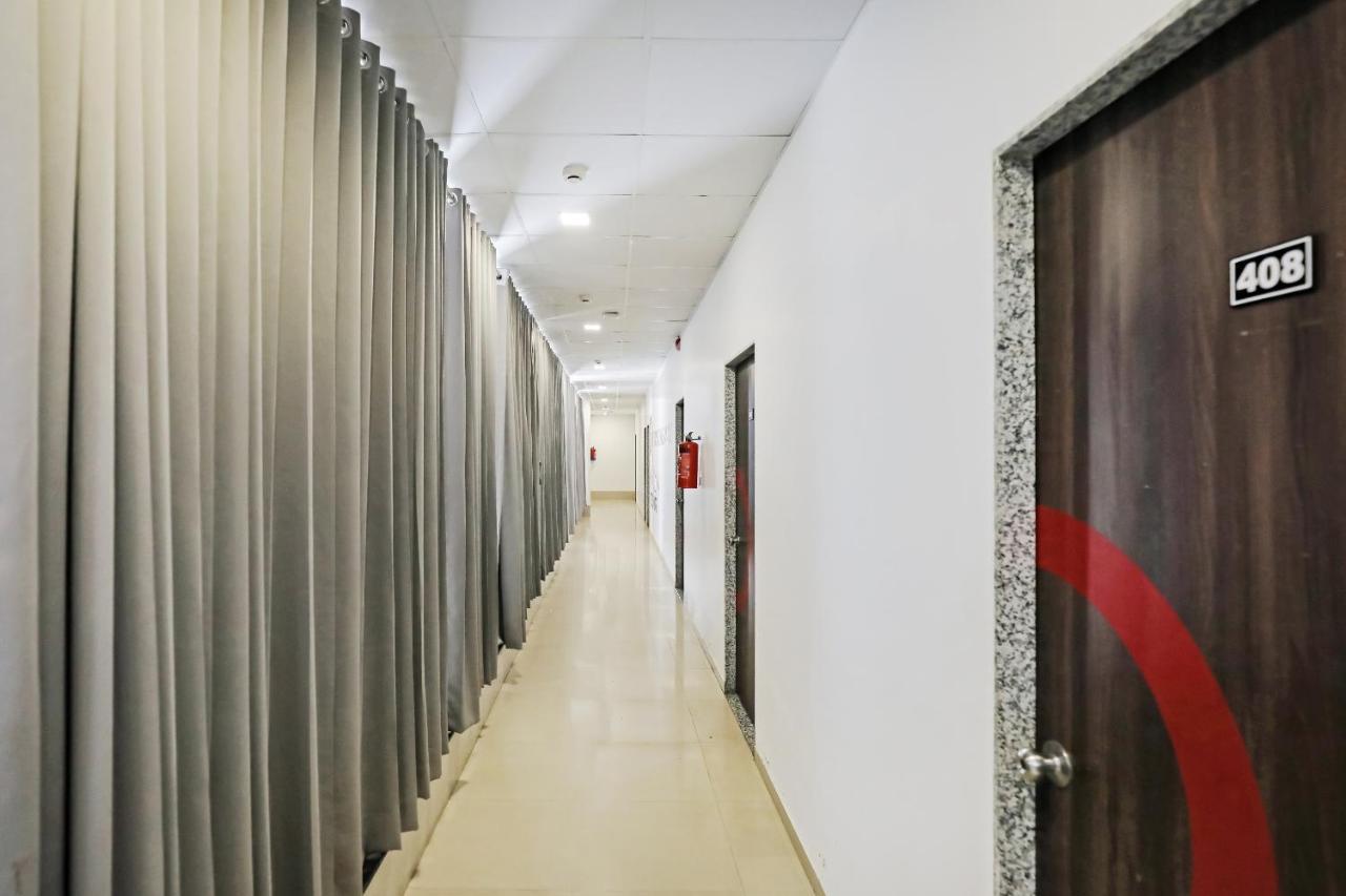 Hotel Gokul Solitaire, Surat Bhatha Luaran gambar
