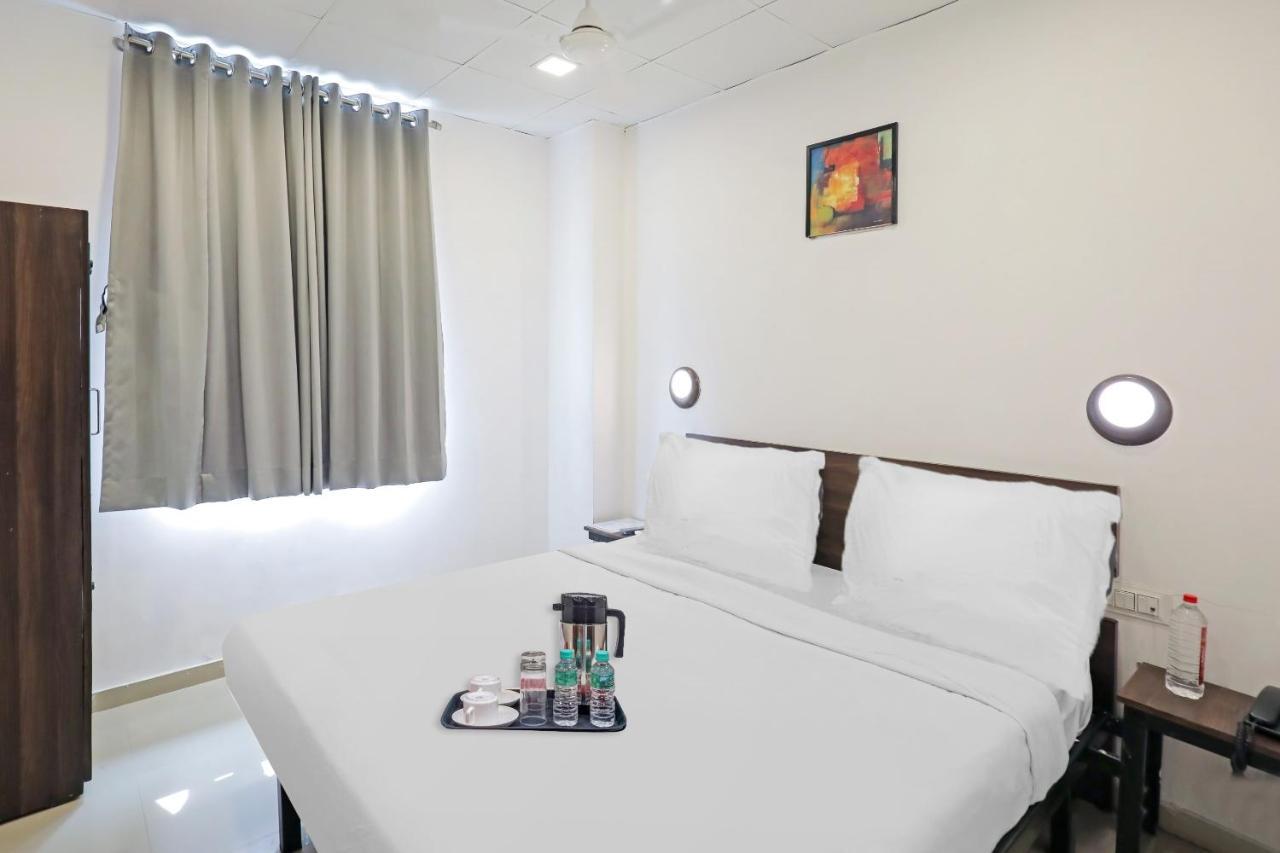 Hotel Gokul Solitaire, Surat Bhatha Luaran gambar