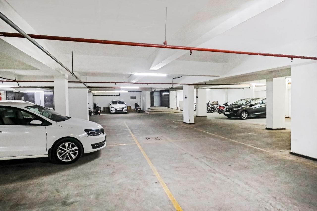 Hotel Gokul Solitaire, Surat Bhatha Luaran gambar