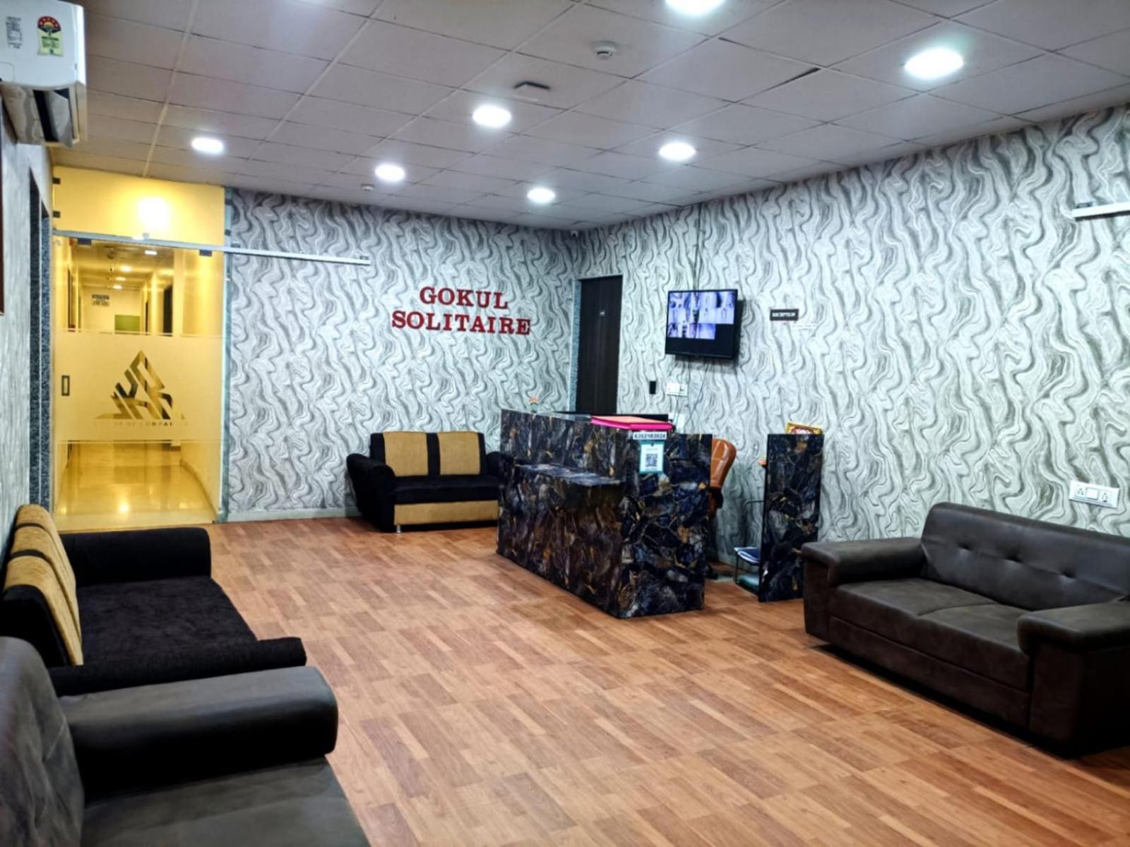 Hotel Gokul Solitaire, Surat Bhatha Luaran gambar